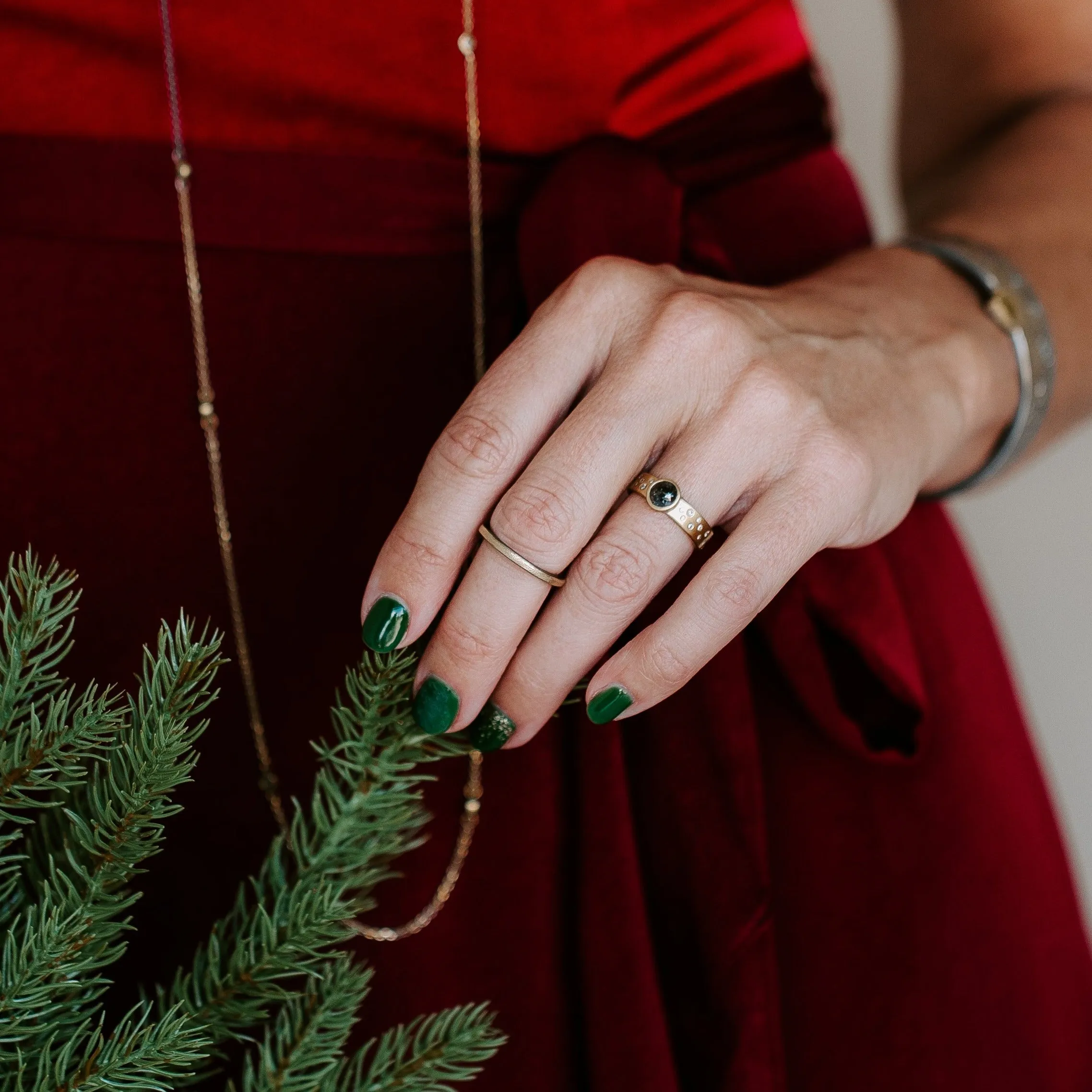 OOAK Round Rose Cut Black Diamond Ring   Scattered VS Diamonds - 18k Gold   Diamonds  6.75