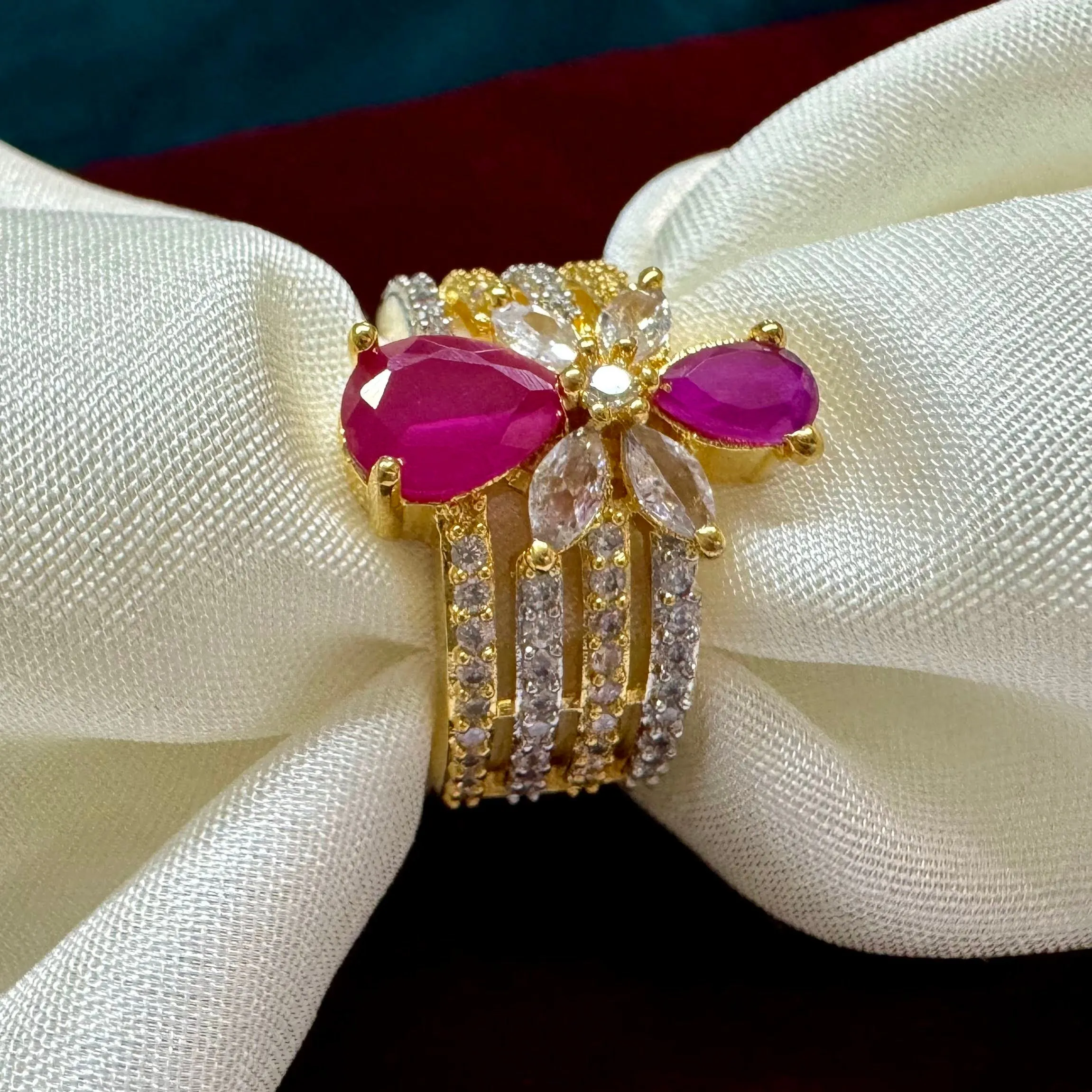 Pearlfect Sparkling Paradox Ring
