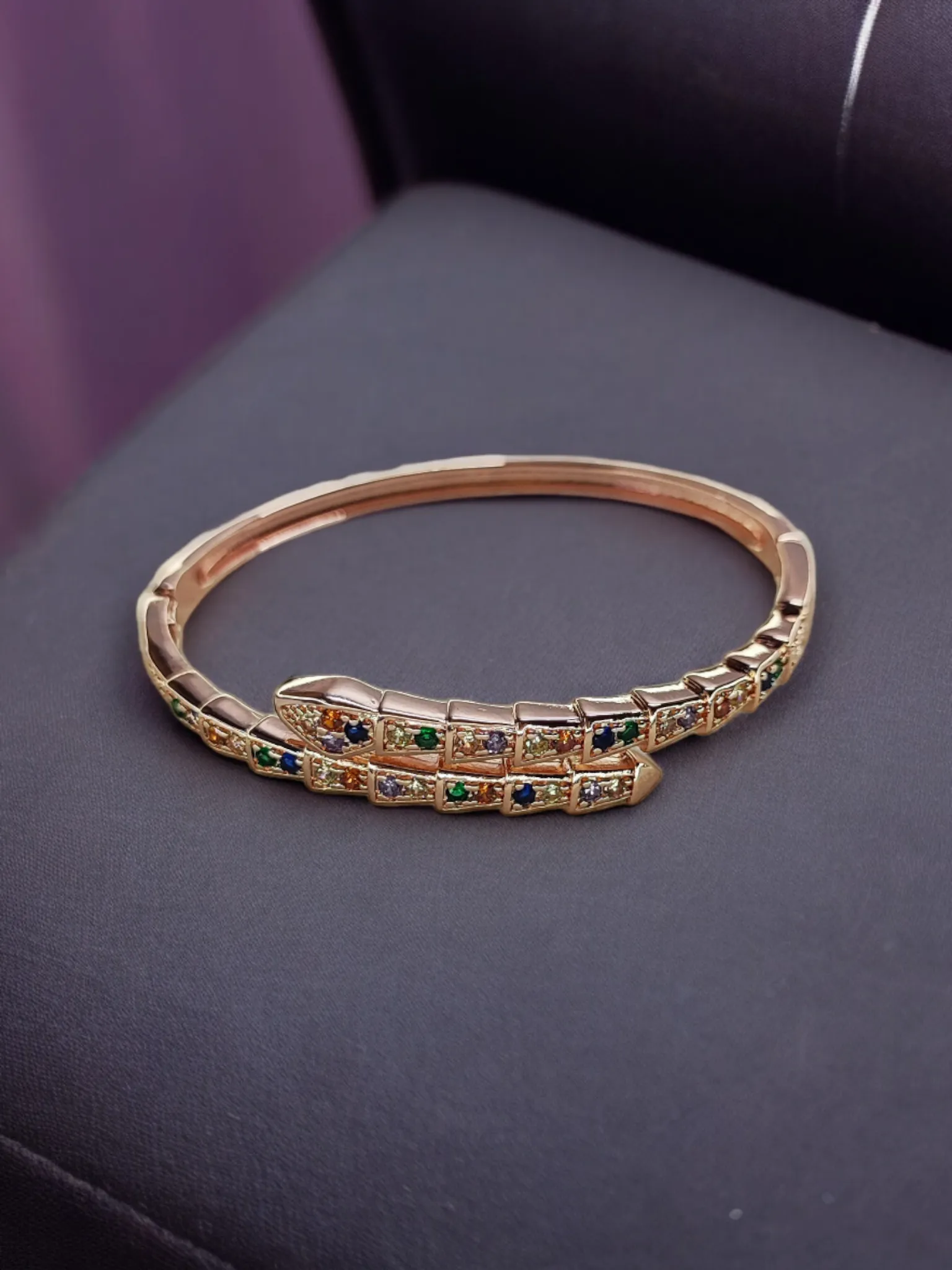 Pearlfect Sparkling Tapestry Bracelet